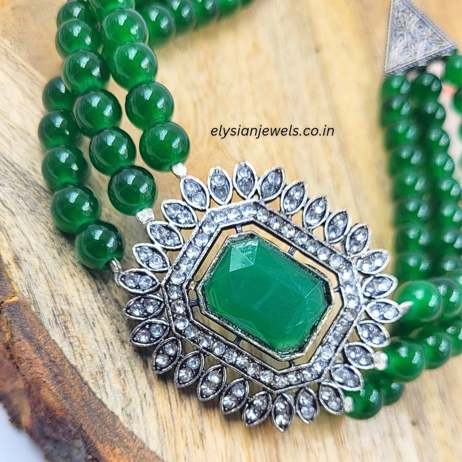 Green Beads Chokar With Kundan Necklace