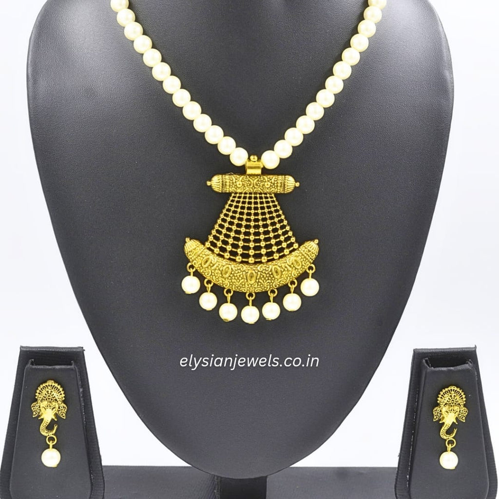 Pearl BeadsWith Antique Pendant Necklace