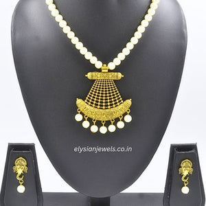 Pearl BeadsWith Antique Pendant Necklace