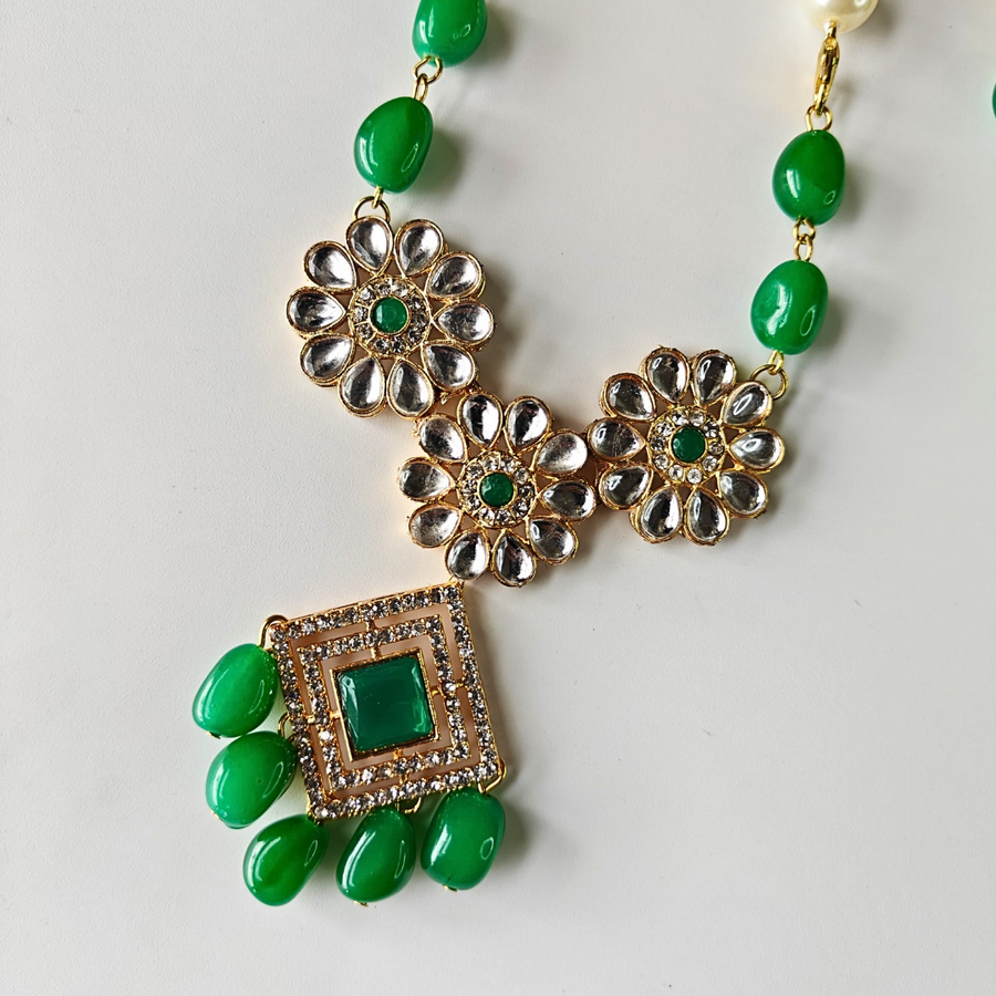Green Tumble Beads With Flower Type Kundan And Square A D Kundan Necklace