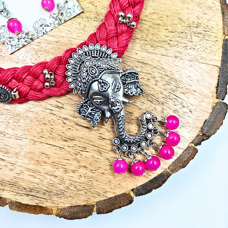 Rani Pink Binuni Tar And Rani Pink Beads With Ganpati Pendant Necklace