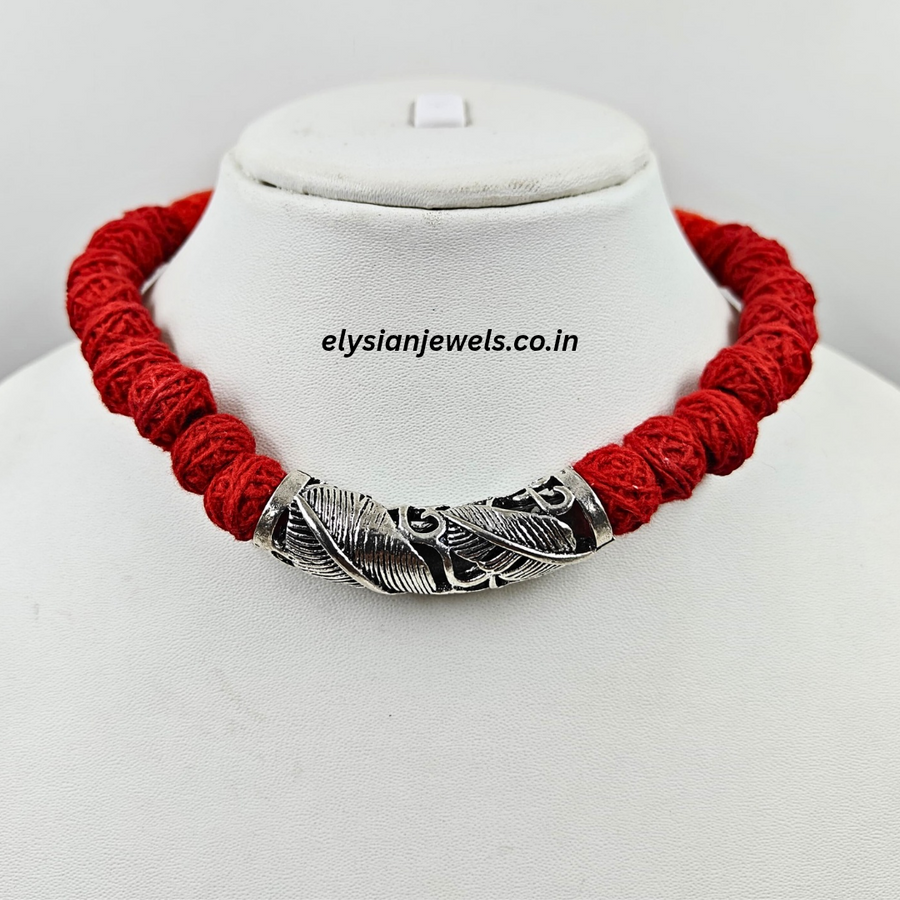 Red Cotton Beads With Leaf Design Round Pendant Oxidized Necklace